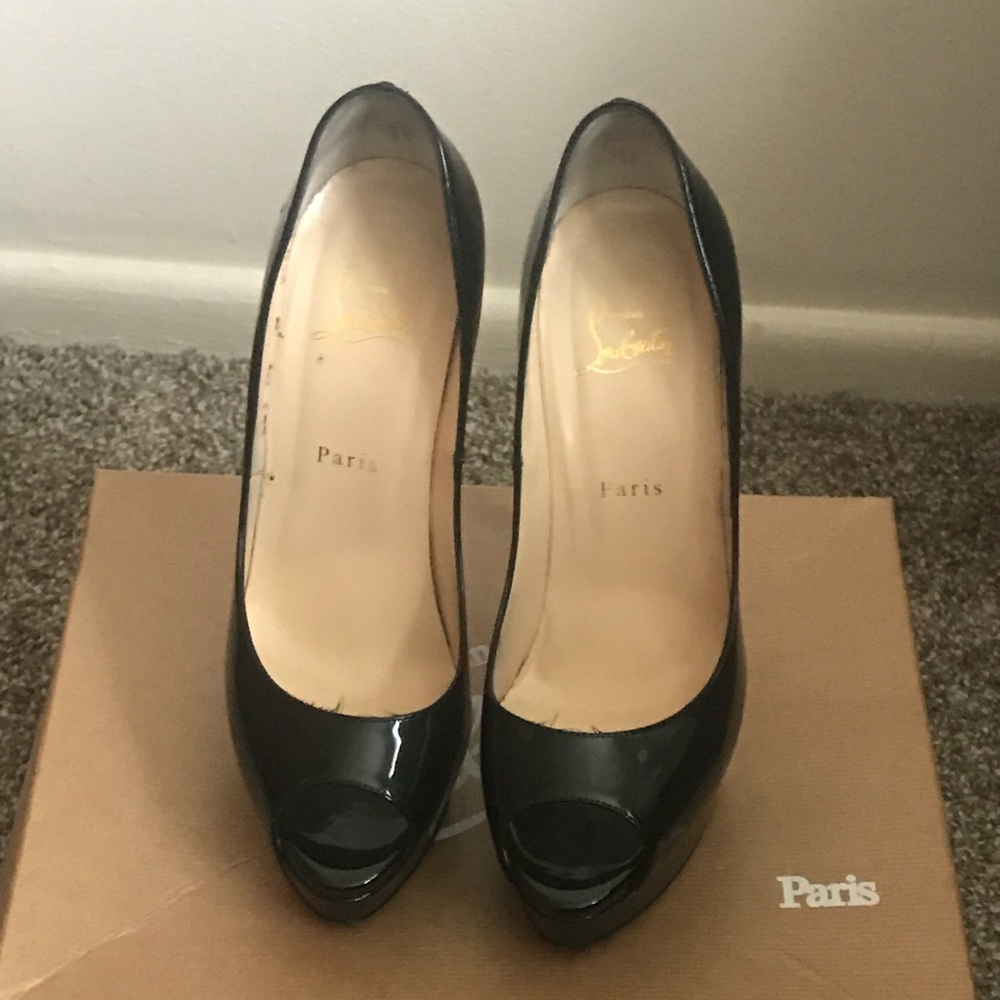 Christian Louboutin shoes - Picture 2 of 4